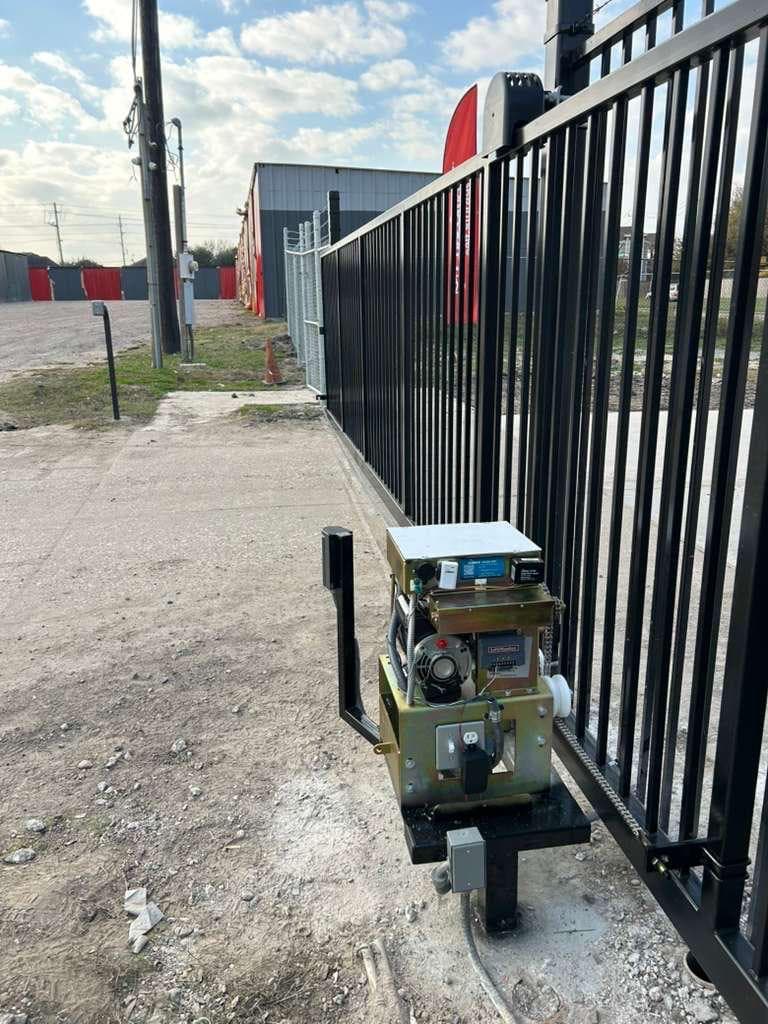 Sugar Land Gate and Fencing project image 3